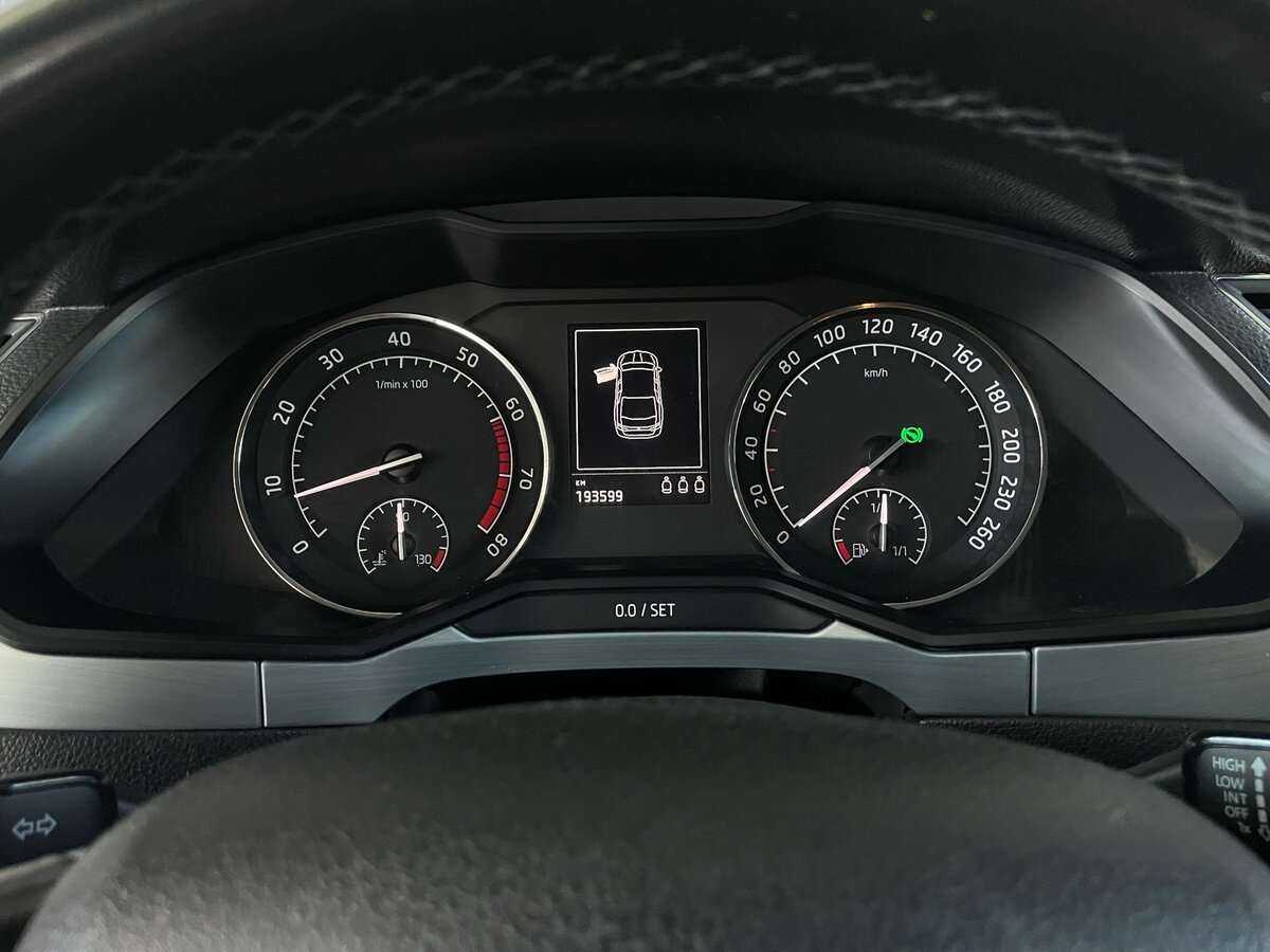 Шкода Суперб б/у, 2015, Роботизированная. Фото: #12