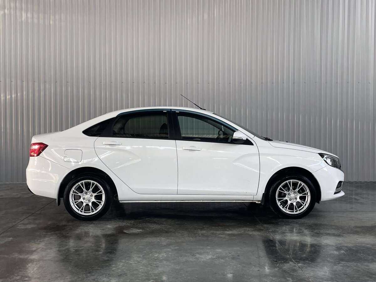 Лада (ВАЗ) Веста б/у, 2017, Механическая. Фото: #3