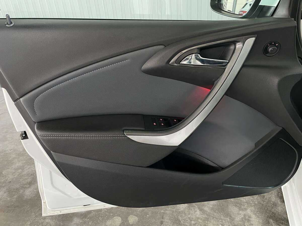 Опель Астра б/у, 2014, Автоматическая. Фото: #19