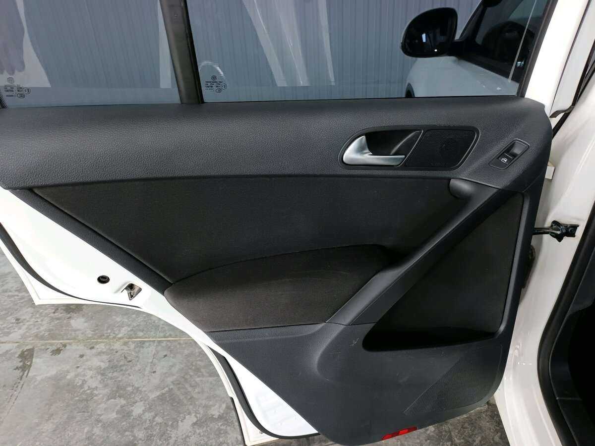 Фольксваген Тигуан б/у, 2013, Автоматическая. Фото: #17