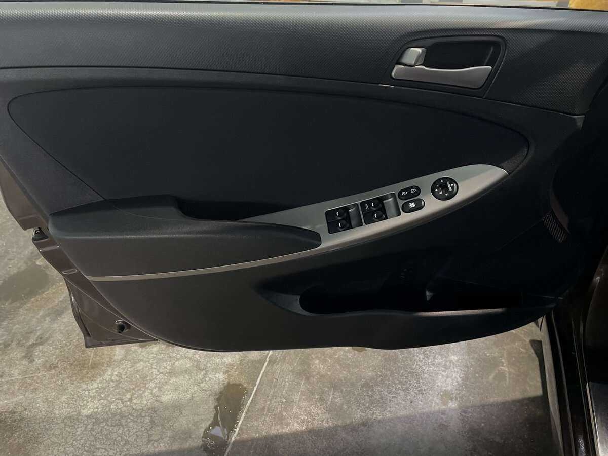 Хендай Солярис б/у, 2015, Автоматическая. Фото: #8