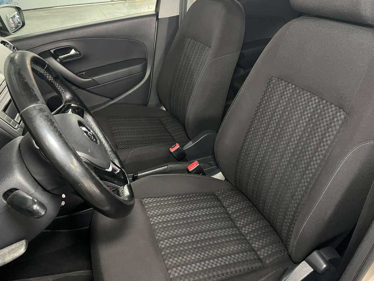 Фольксваген Поло б/у, 2016, Автоматическая. Фото: #10