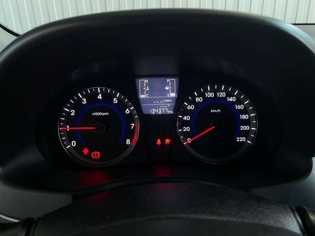 Хендай Солярис б/у, 2014, Механическая. Фото: #12