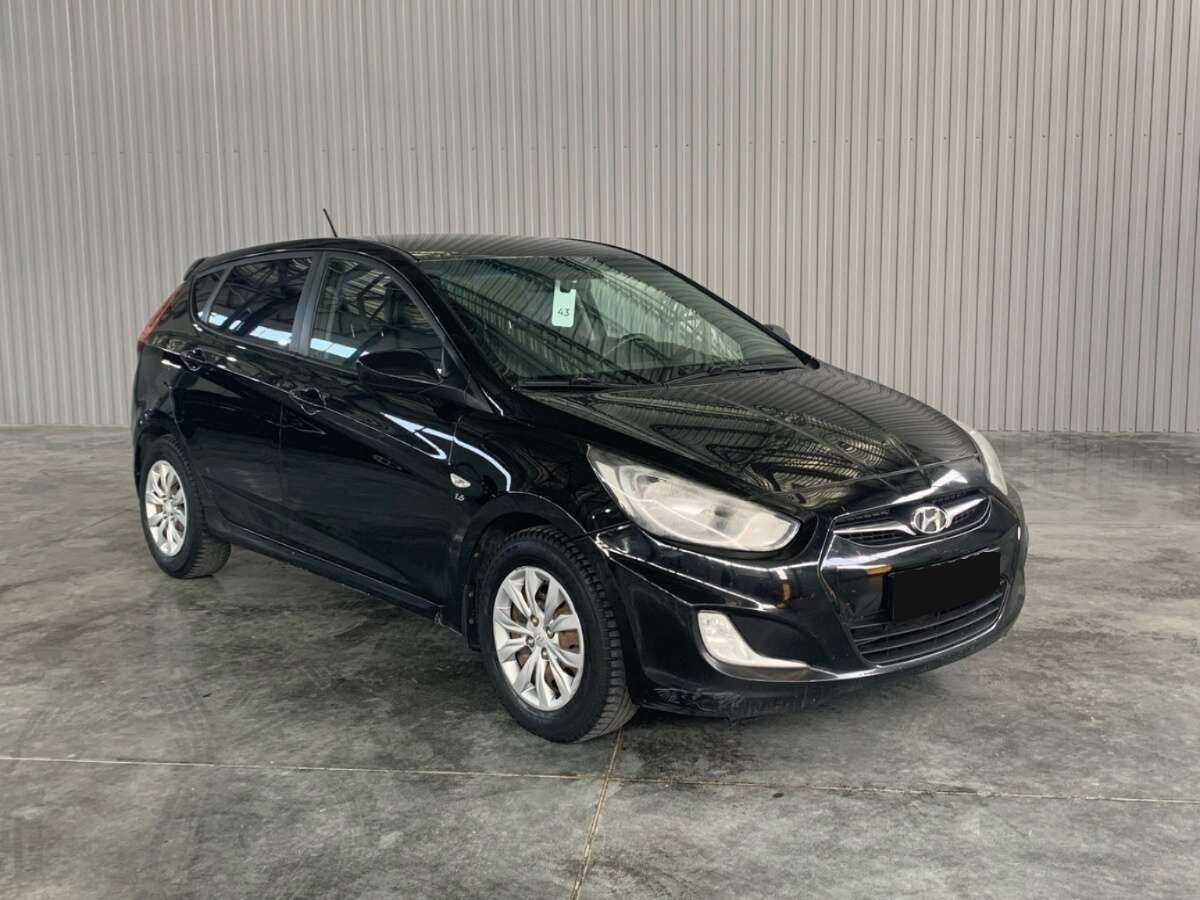 Хендай Солярис б/у, 2012, Автоматическая. Фото: #2