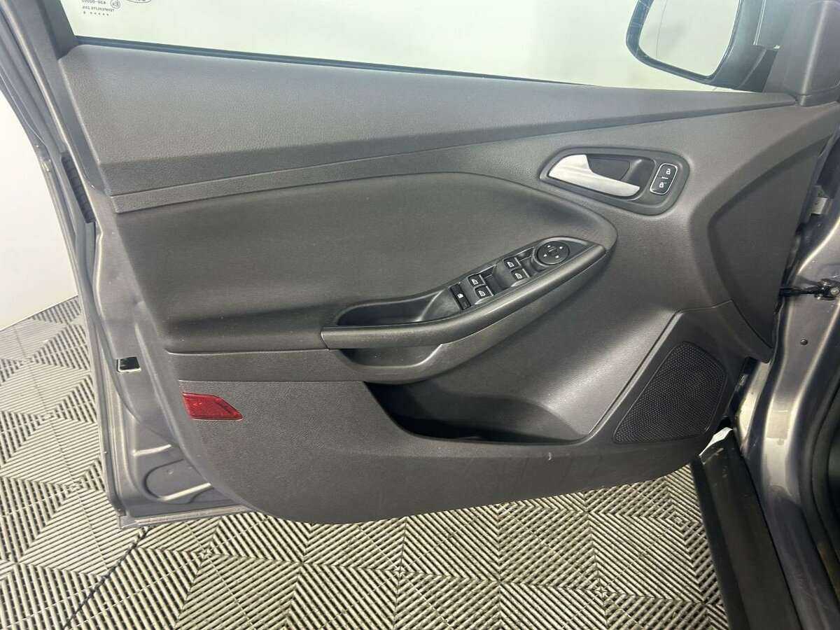 Форд Фокус б/у, 2016, Роботизированная. Фото: #7