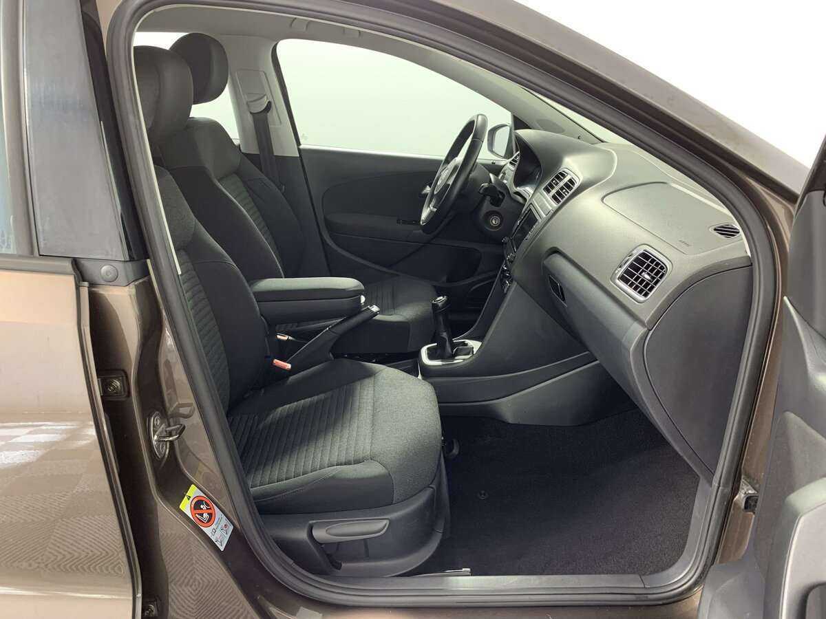 Фольксваген Поло б/у, 2012, Механическая. Фото: #15