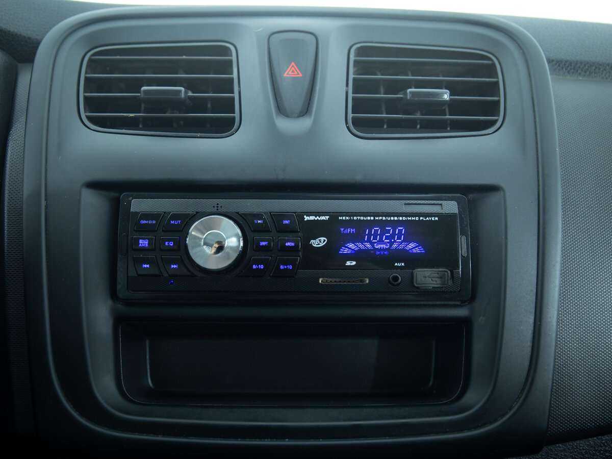 Рено Сандеро б/у, 2017, Механическая. Фото: #11