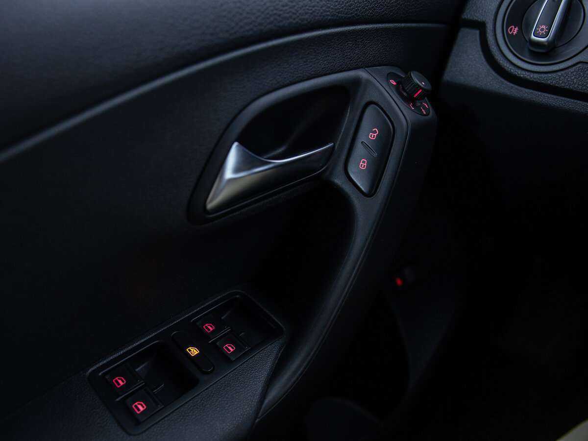 Фольксваген Поло б/у, 2019, Механическая. Фото: #12