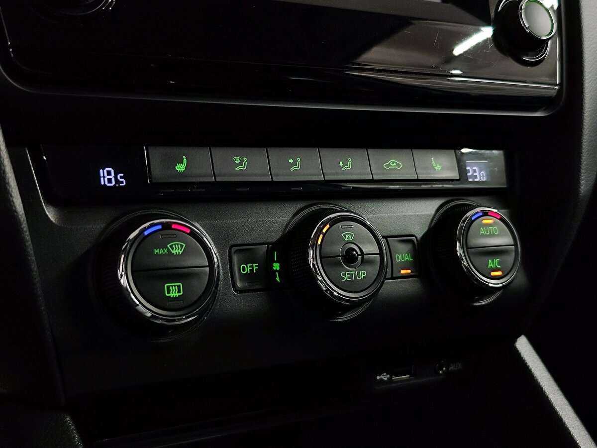 Шкода Октавия б/у, 2015, Роботизированная. Фото: #15