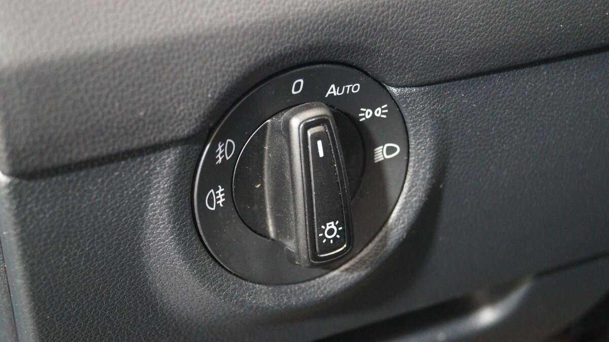 Шкода Октавия б/у, 2014, Роботизированная. Фото: #8