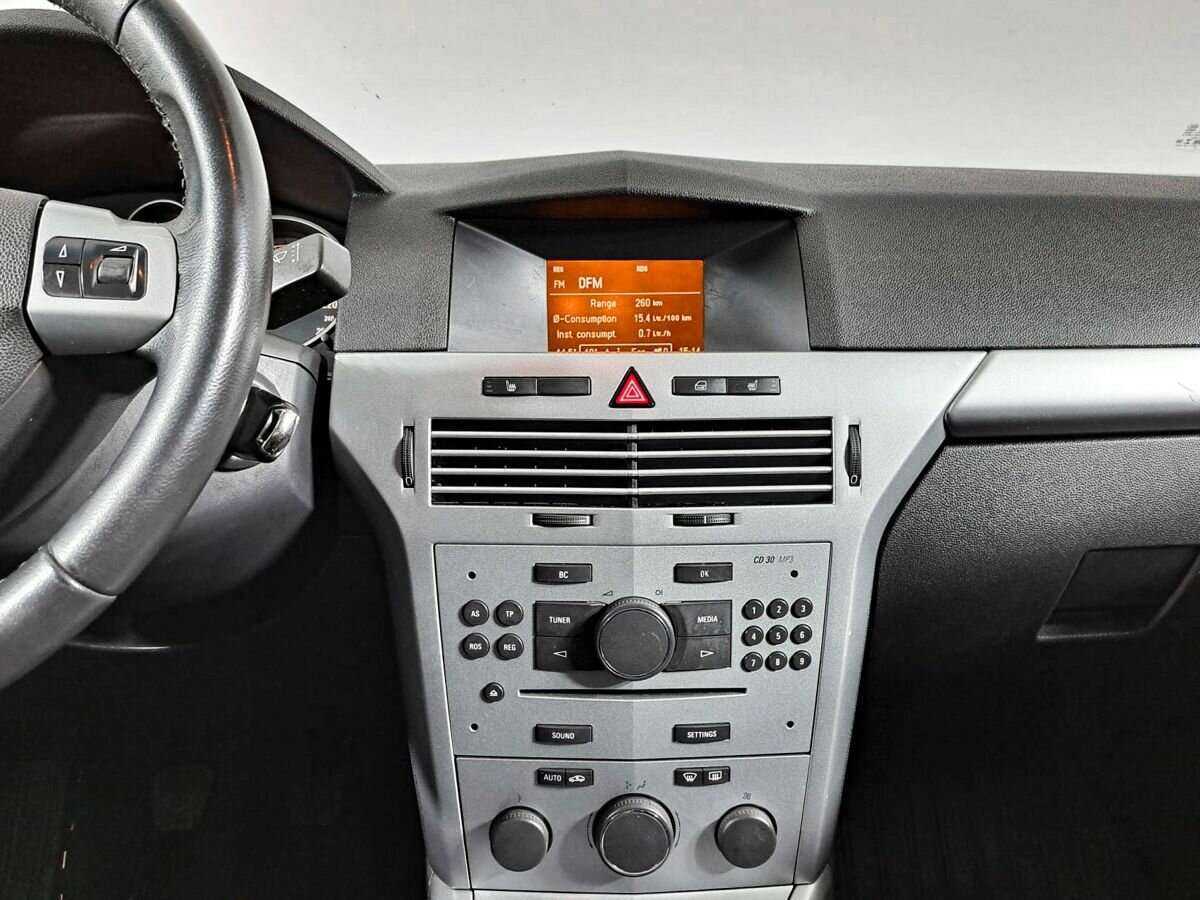 Опель Астра б/у, 2013, Механическая. Фото: #13