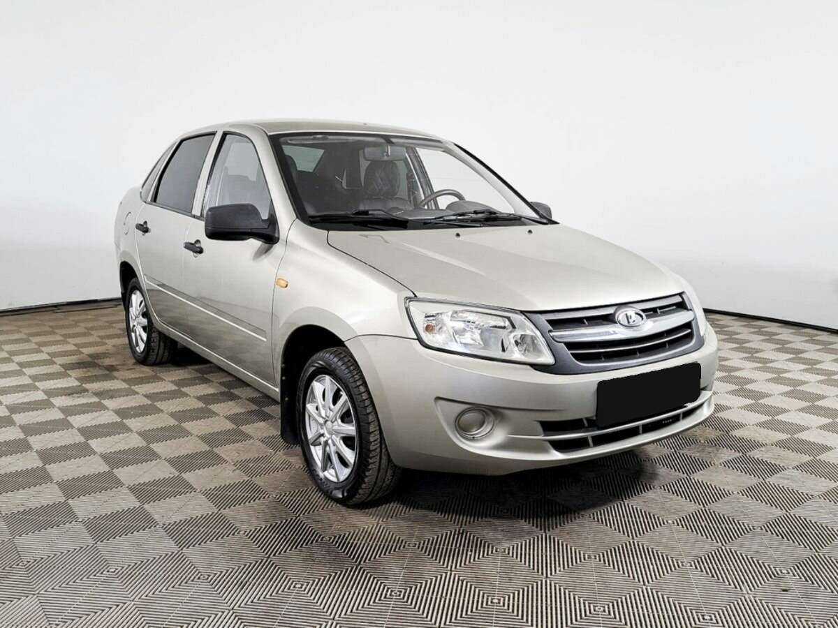 Лада (ВАЗ) Гранта б/у, 2012, Механическая. Фото: #2