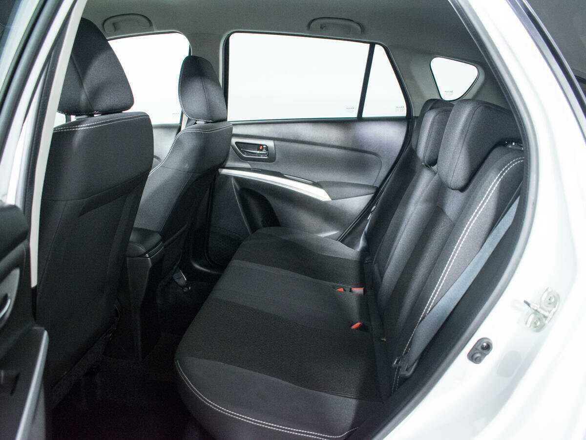 Сузуки С-Икс4 б/у, 2018, Автоматическая. Фото: #9