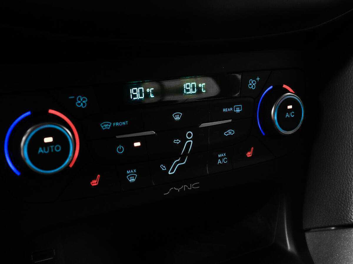 Форд Фокус б/у, 2015, Роботизированная. Фото: #13