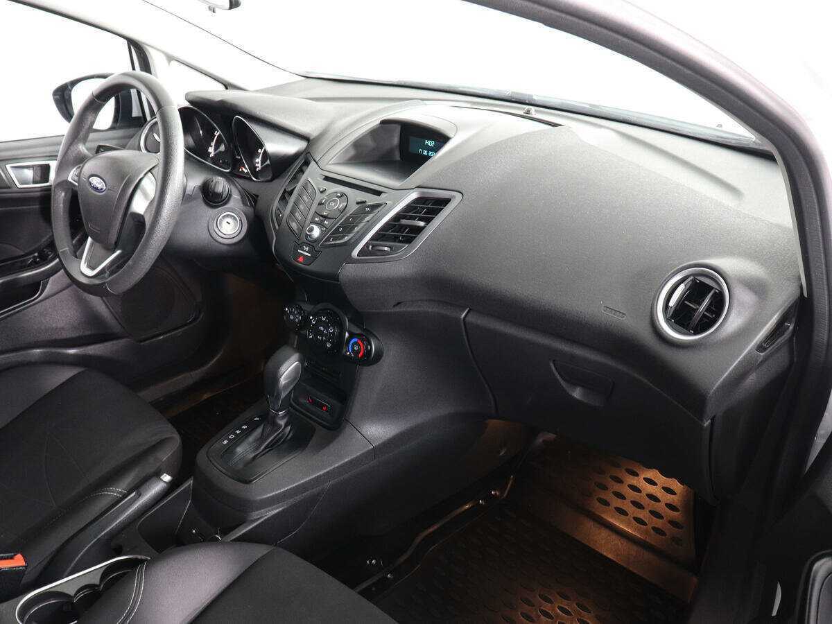 Форд Фиеста б/у, 2016, Роботизированная. Фото: #7