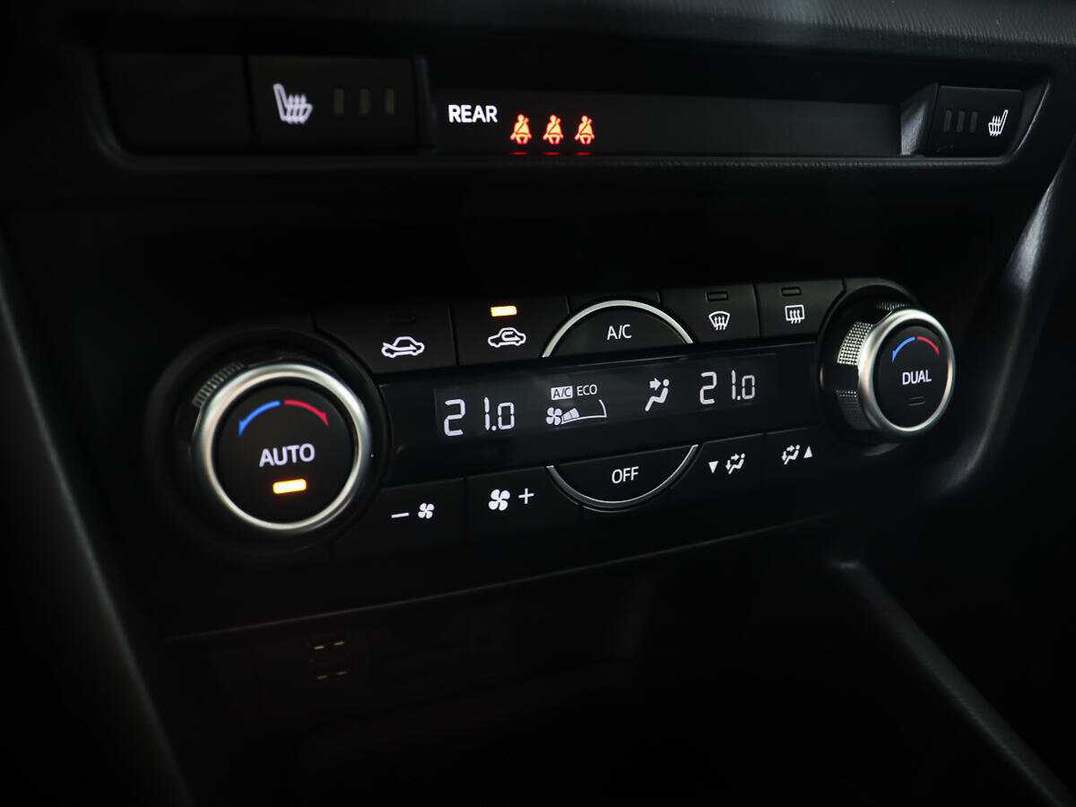 Мазда 3 б/у, 2017, Автоматическая. Фото: #16