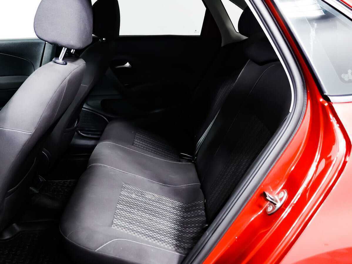 Фольксваген Поло б/у, 2015, Автоматическая. Фото: #11