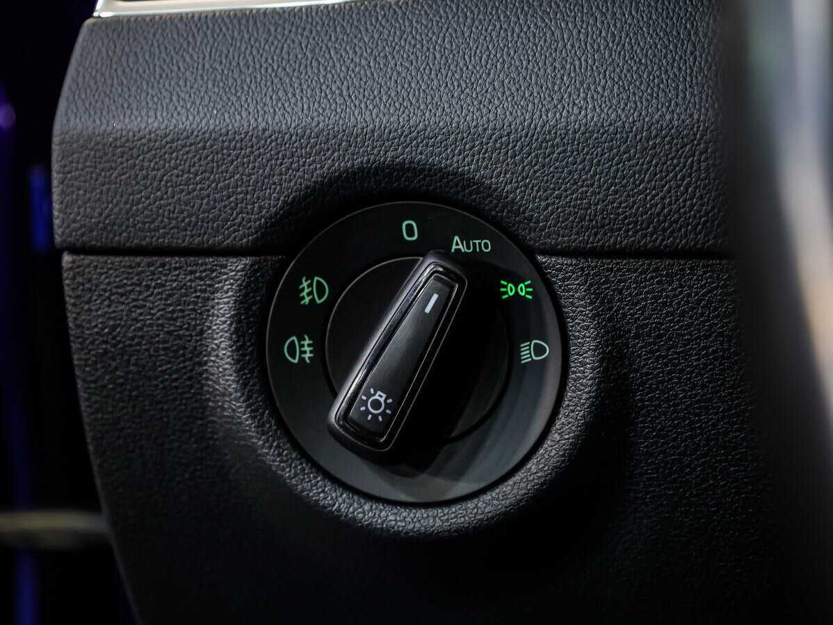 Шкода Октавия б/у, 2018, Роботизированная. Фото: #16