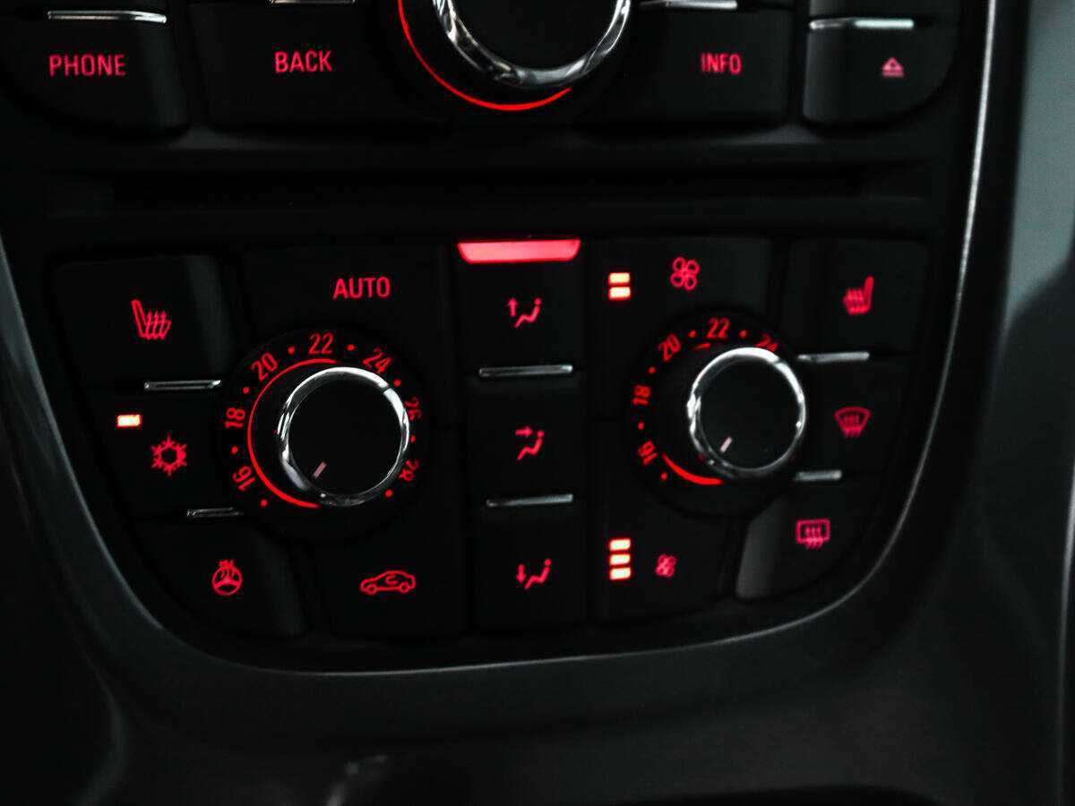 Опель Астра б/у, 2013, Автоматическая. Фото: #12