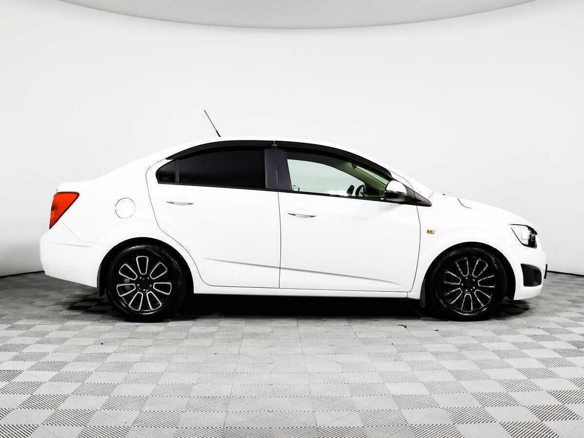 Шевроле Авео б/у, 2014, Механическая. Фото: #3