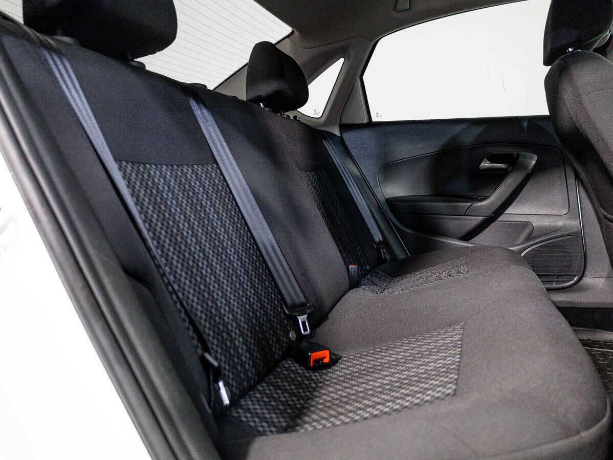 Фольксваген Поло б/у, 2015, Механическая. Фото: #11