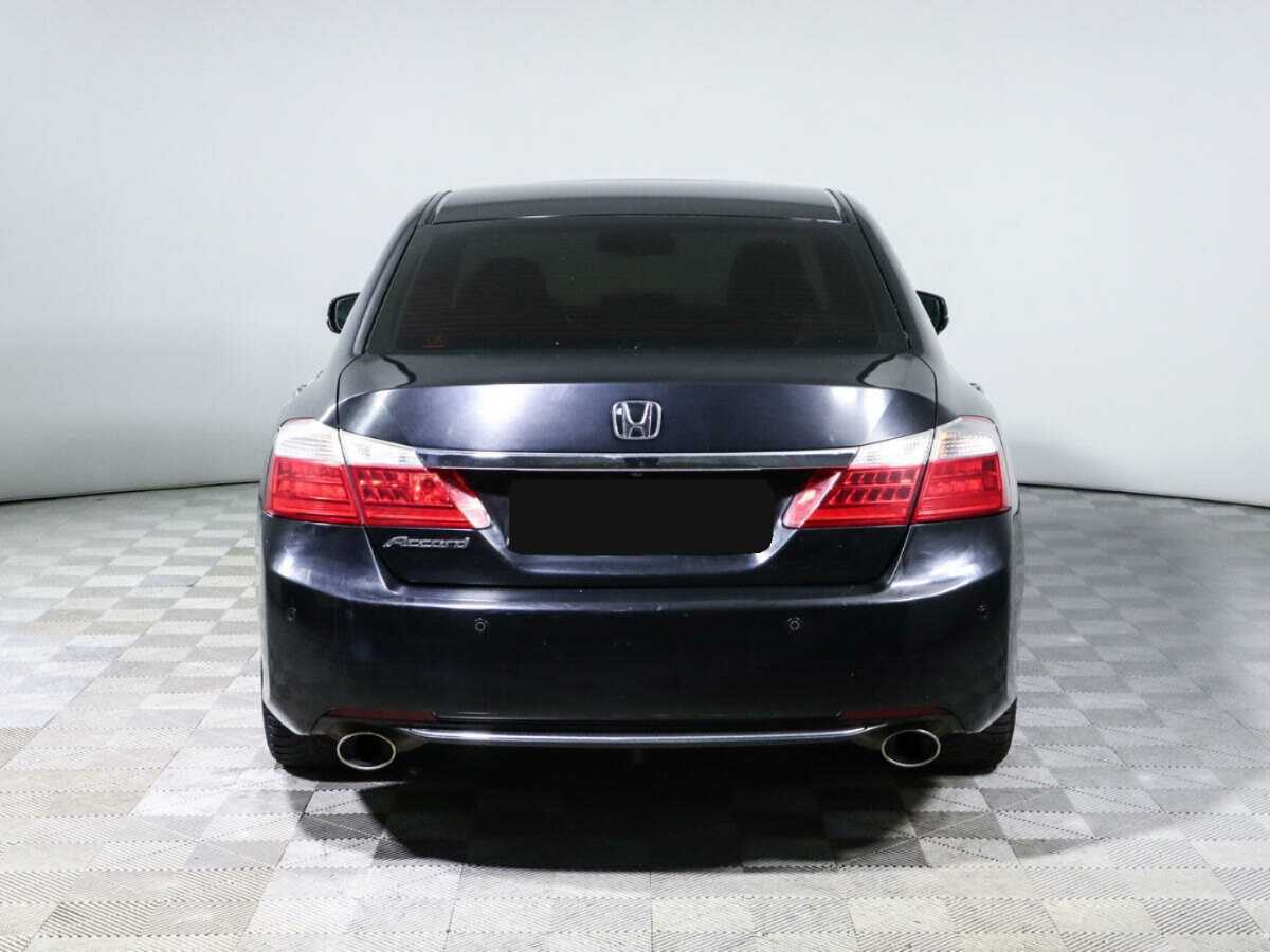 Хонда Аккорд б/у, 2013, Автоматическая. Фото: #4