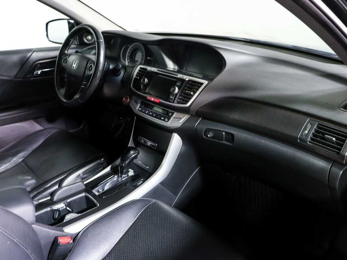 Хонда Аккорд б/у, 2013, Автоматическая. Фото: #6