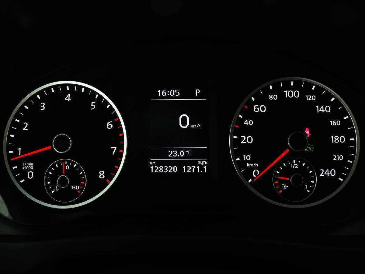 Фольксваген Тигуан б/у, 2016, Автоматическая. Фото: #8