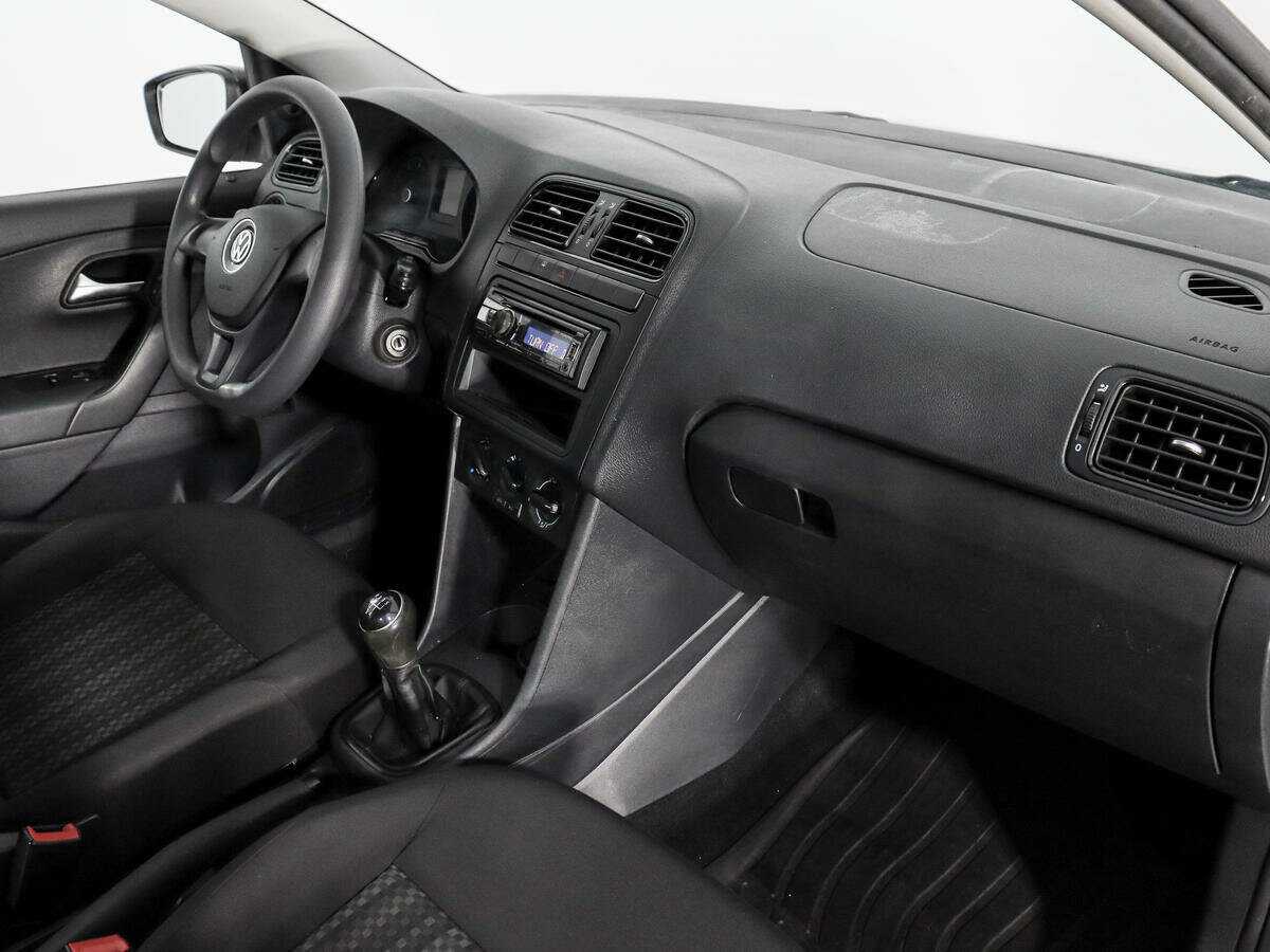 Фольксваген Поло б/у, 2018, Механическая. Фото: #8