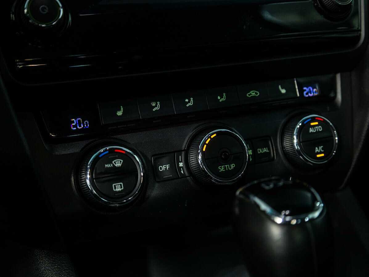 Шкода Октавия б/у, 2015, Роботизированная. Фото: #15