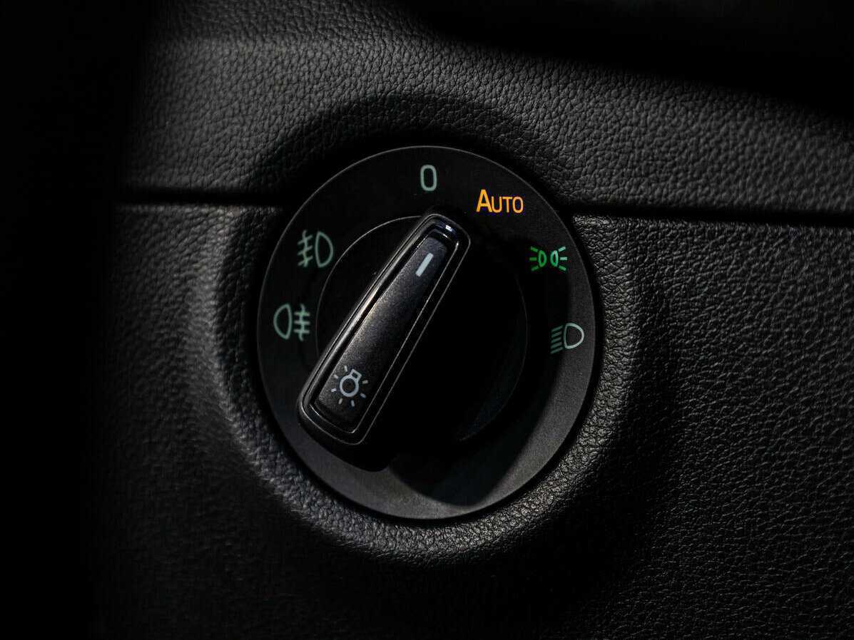 Шкода Октавия б/у, 2015, Роботизированная. Фото: #19