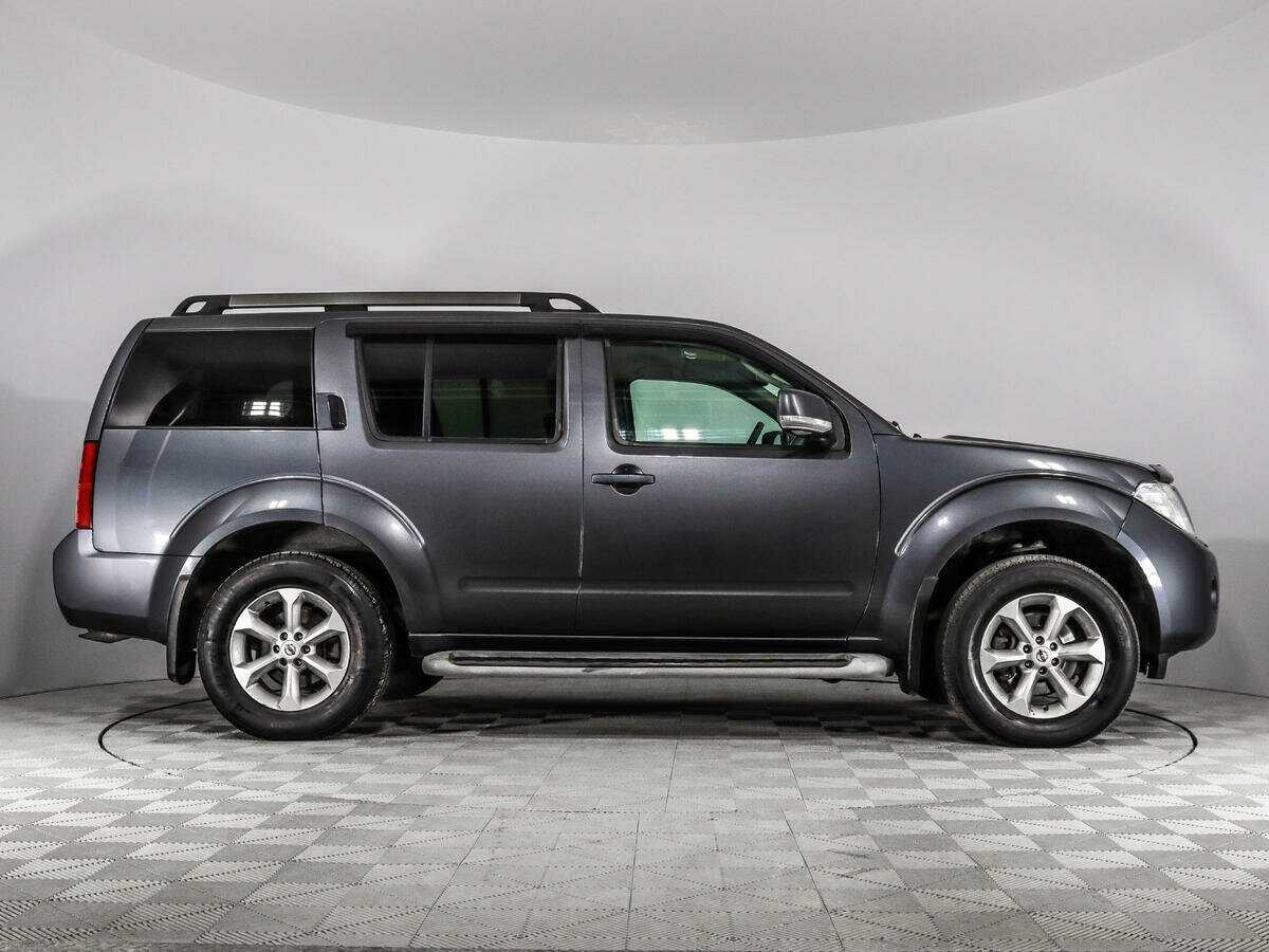 Ниссан Патфайндер б/у, 2013, Механическая. Фото: #3