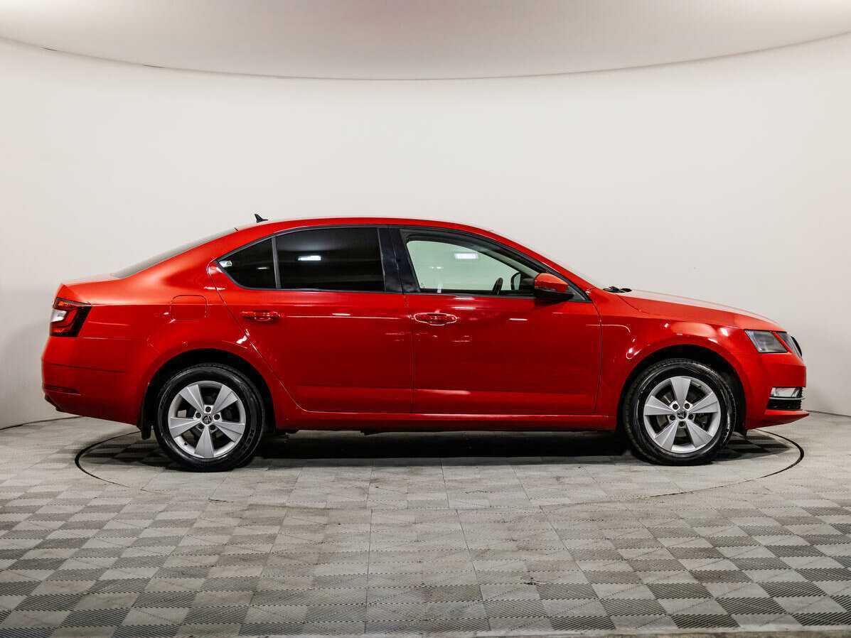 Шкода Октавия б/у, 2017, Автоматическая. Фото: #2