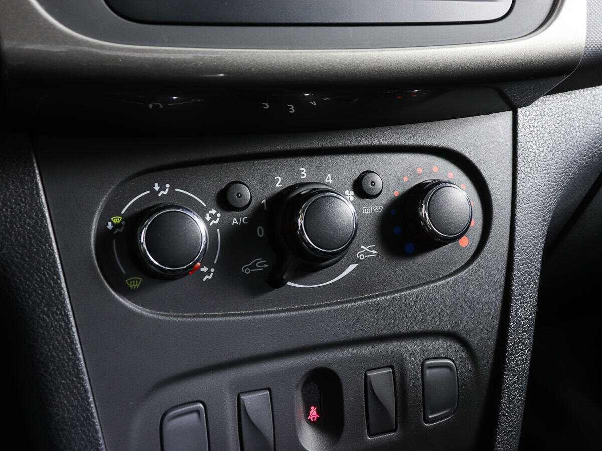 Рено Логан б/у, 2020, Автоматическая. Фото: #15