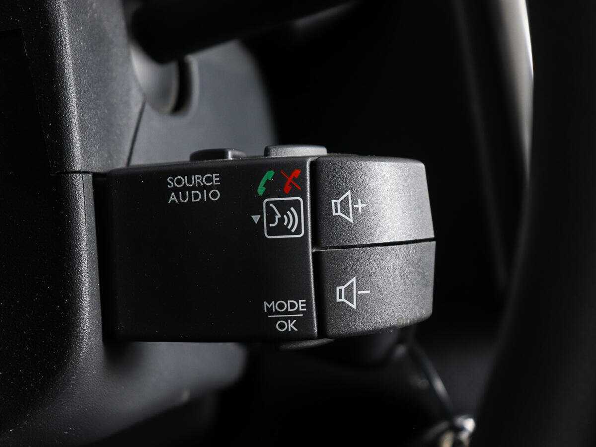 Рено Логан б/у, 2020, Автоматическая. Фото: #16