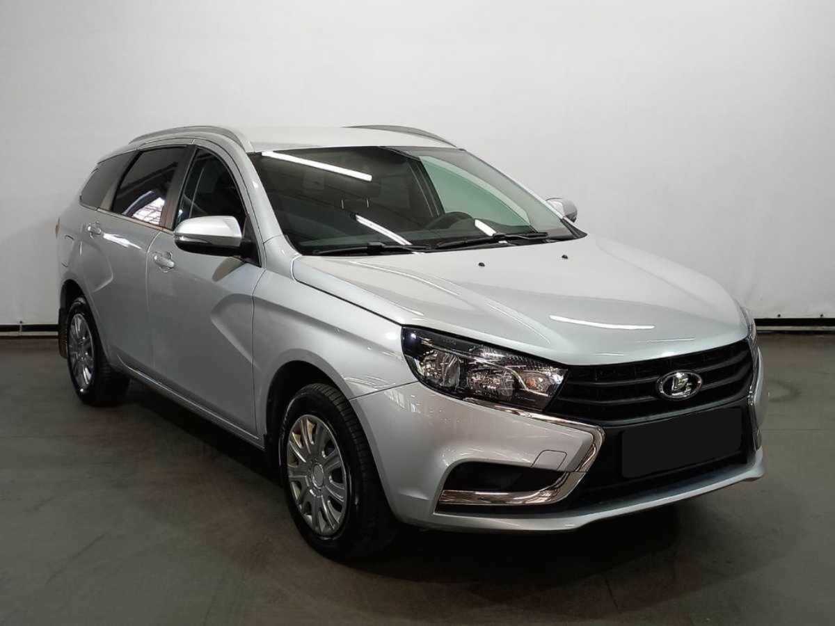 Лада (ВАЗ) Веста б/у, 2021, Механическая. Фото: #2