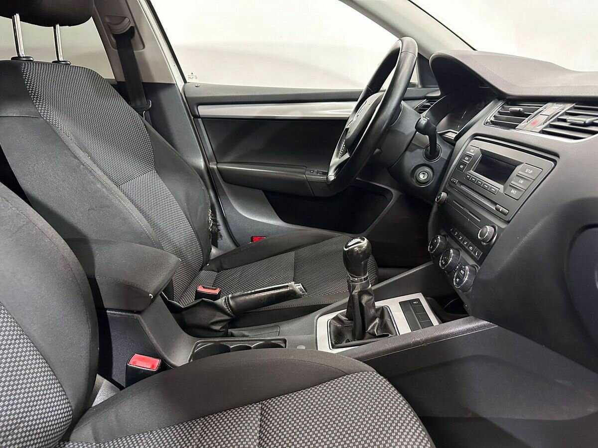 Шкода Октавия б/у, 2013, Механическая. Фото: #8