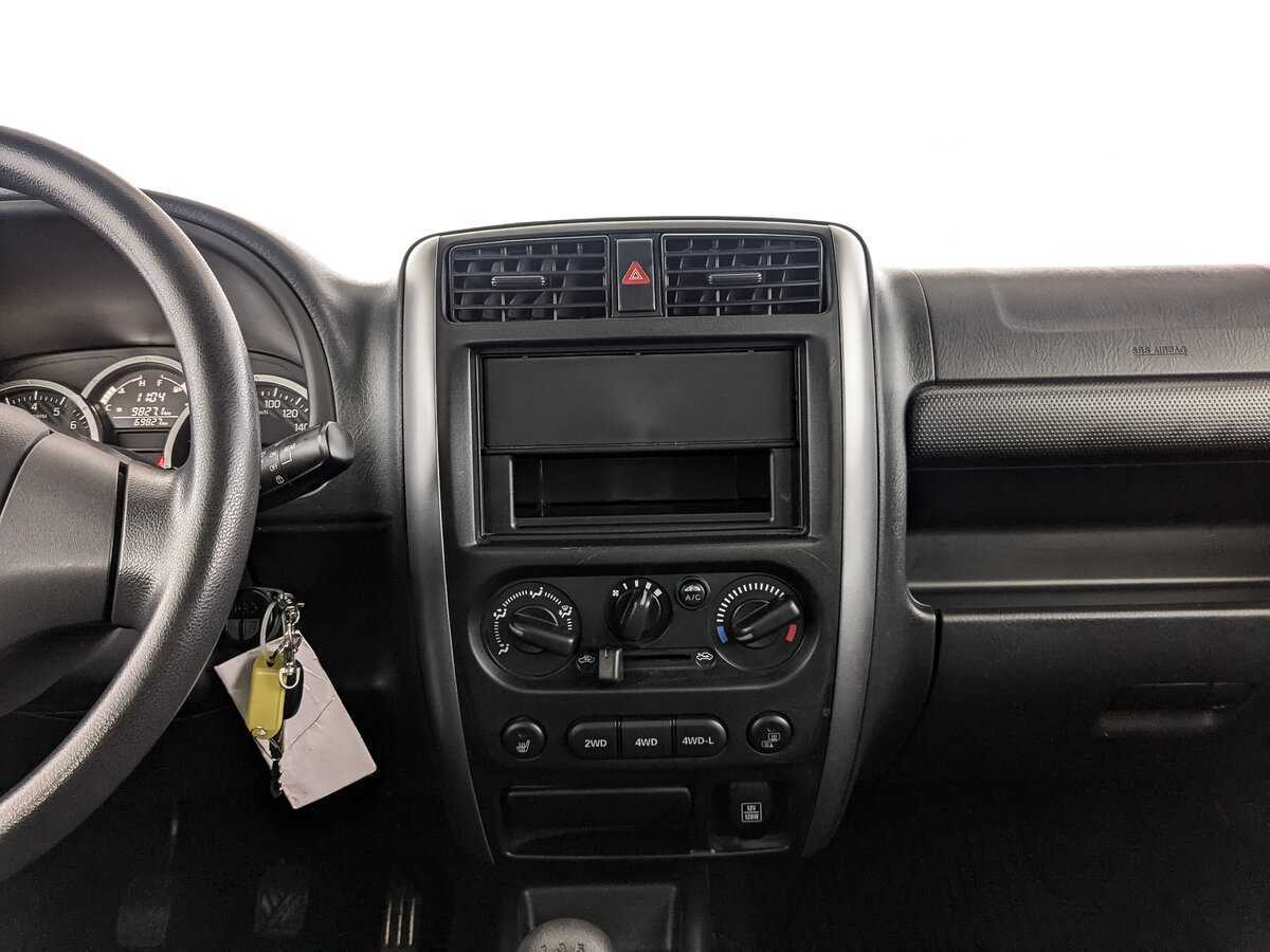 Сузуки Джимни б/у, 2017, Механическая. Фото: #11