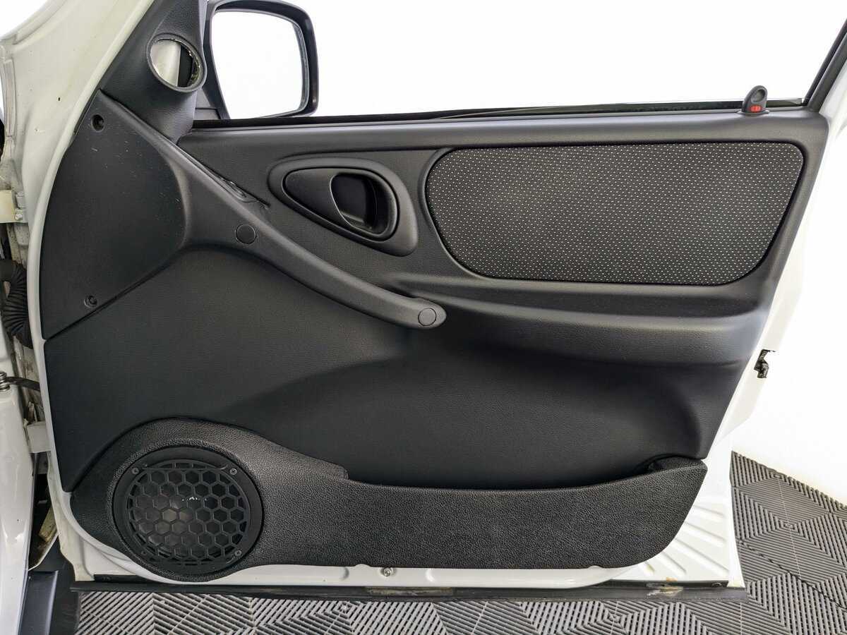 Лада (ВАЗ) Нива б/у, 2022, Механическая. Фото: #7