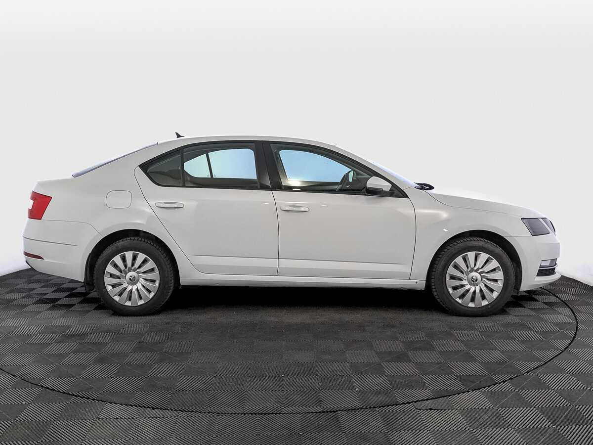 Шкода Октавия б/у, 2017, Механическая. Фото: #3