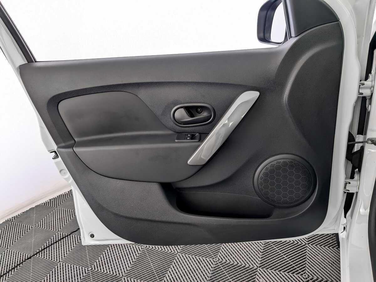 Рено Логан б/у, 2021, Автоматическая. Фото: #14