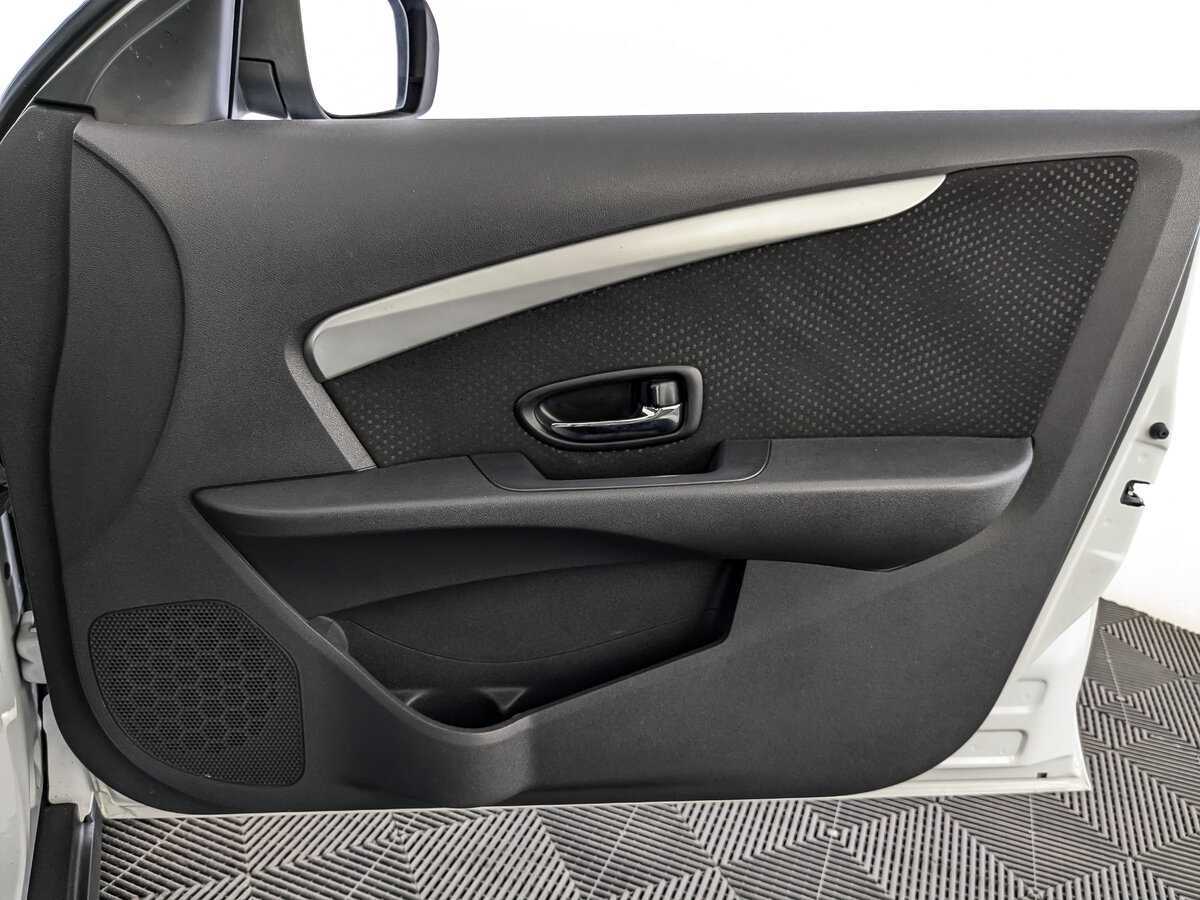 Ниссан Альмера б/у, 2015, Автоматическая. Фото: #18