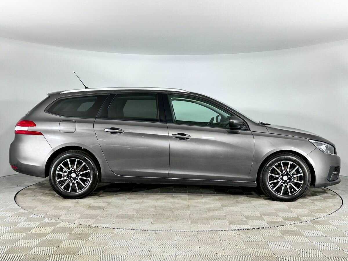 Пежо 308 б/у, 2018, Механическая. Фото: #3