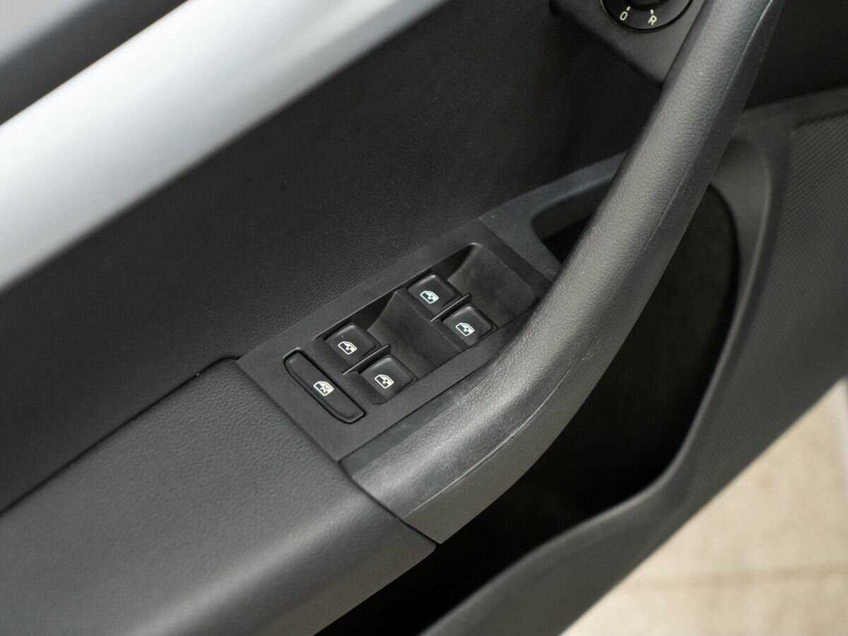 Шкода Октавия б/у, 2017, Роботизированная. Фото: #13