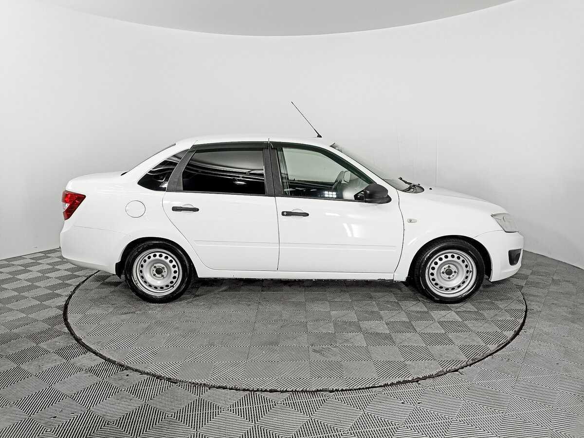 Лада (ВАЗ) Гранта б/у, 2017, Механическая. Фото: #3