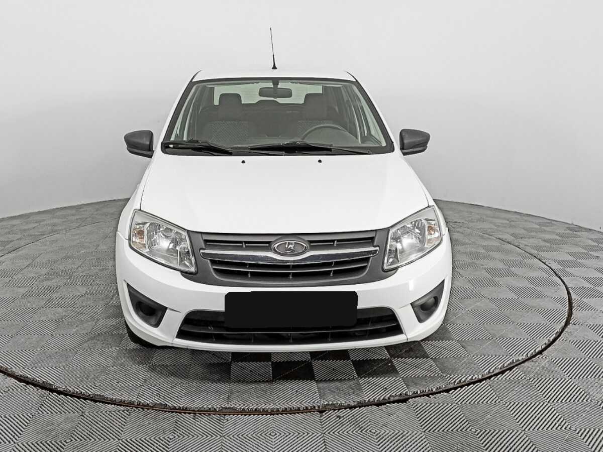 Лада (ВАЗ) Гранта б/у, 2018, Механическая. Фото: #1