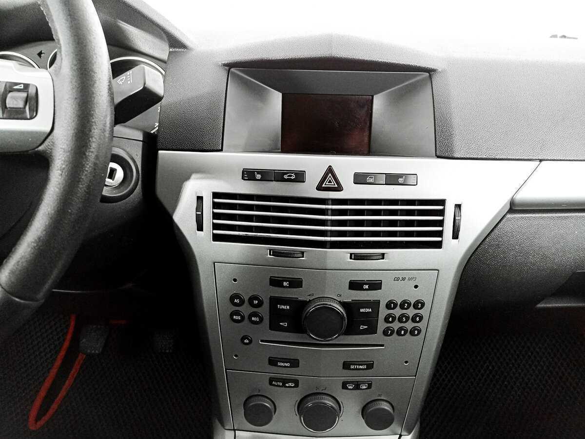 Опель Астра б/у, 2012, Механическая. Фото: #12