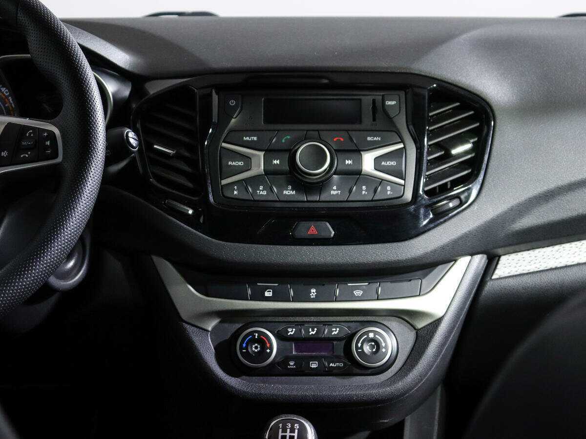 Лада (ВАЗ) Веста б/у, 2018, Механическая. Фото: #9