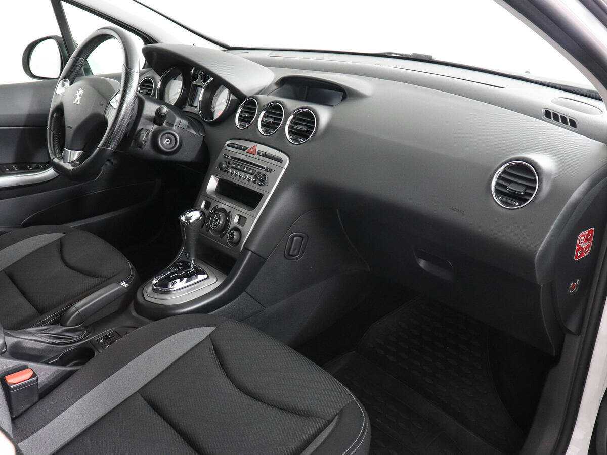 Пежо 408 б/у, 2016, Автоматическая. Фото: #9