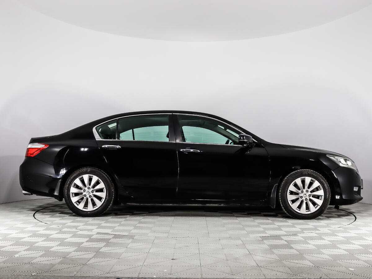 Хонда Аккорд б/у, 2013, Автоматическая. Фото: #3